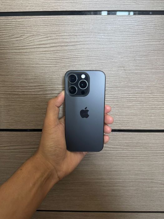 Iphone 15 pro. Срочно