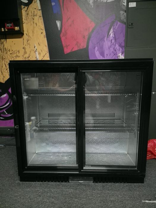 Vând frigider profesional METRO Professional GBC3102 – 198 L