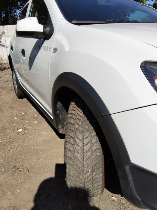 Vând  Sandero Stepway