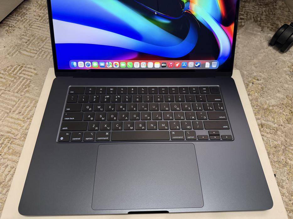 Срочно ! Macbook Air 15 M2 2025 liquid Retina