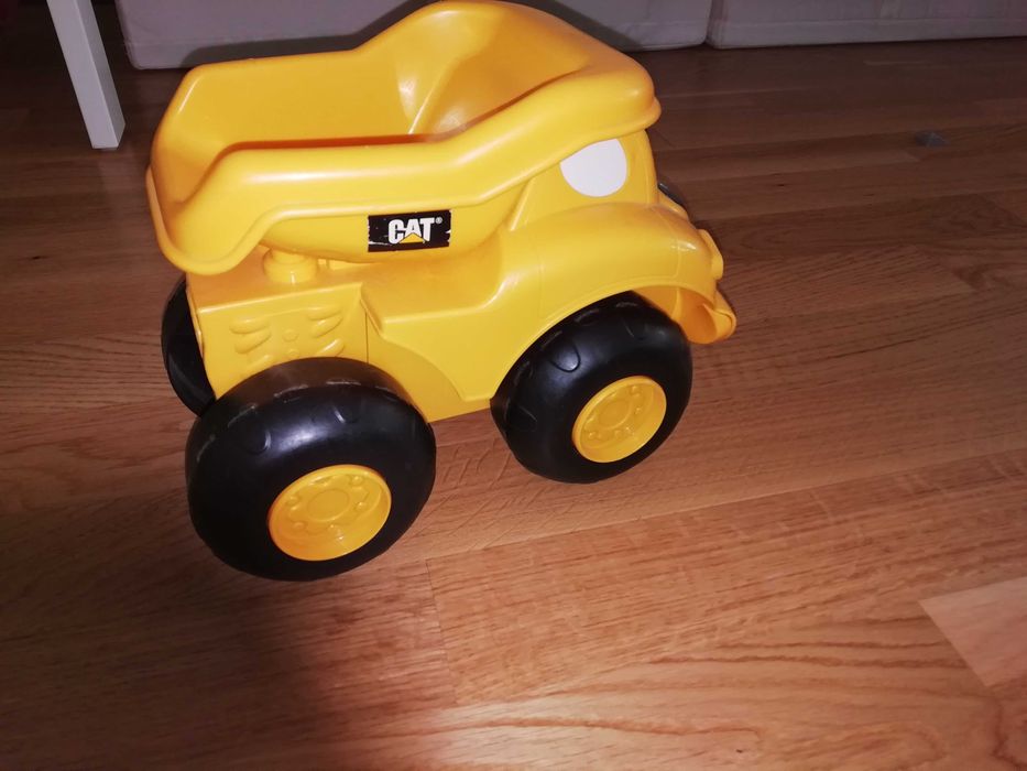 Самосвал Cat със звук и светлина + подарък линейка