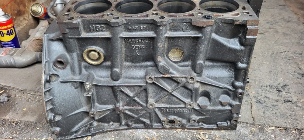 Мерседес запчасти по ДВС OM 611