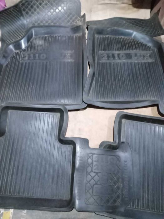 Продам коврики на ваз 2110