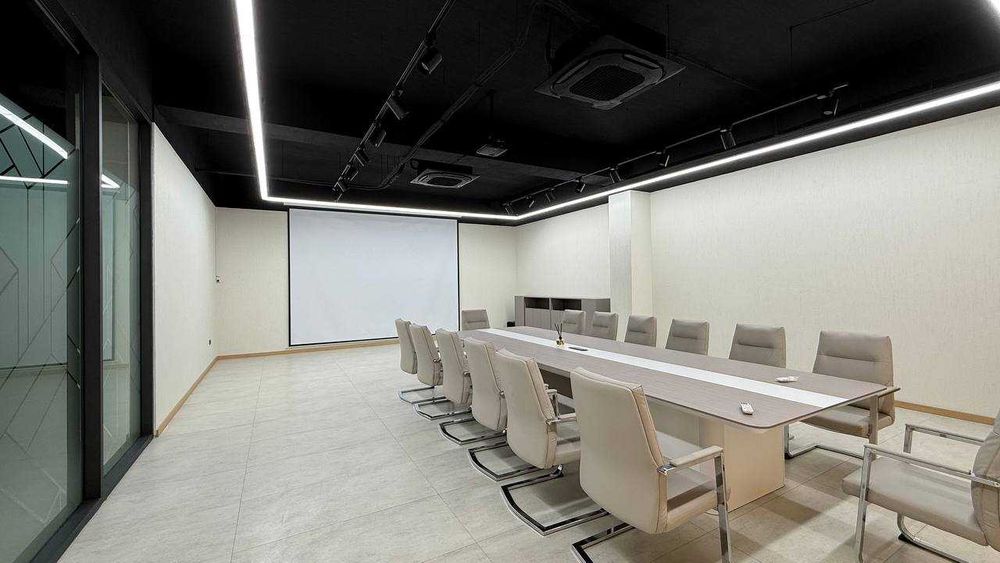 Коммерческое помещение 2100 м2 на первой линии просп. Амира Темура