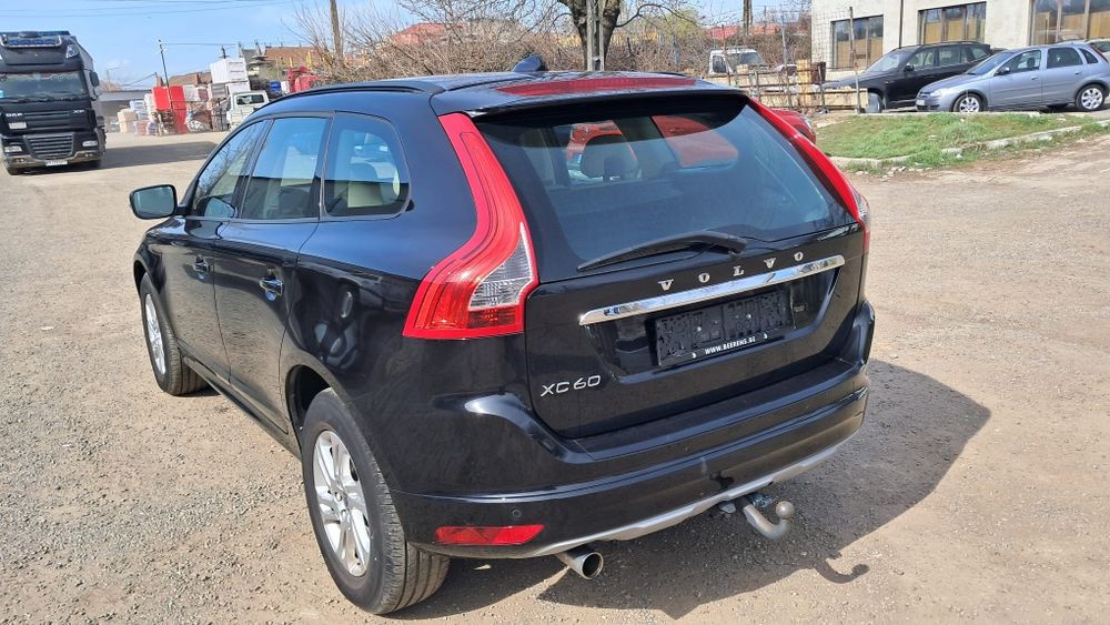 VOLVO XC60 2017 — imagine 3
