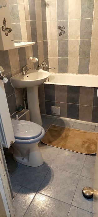 Închiriez apartament 2 camere Ploiești zona Maternitate