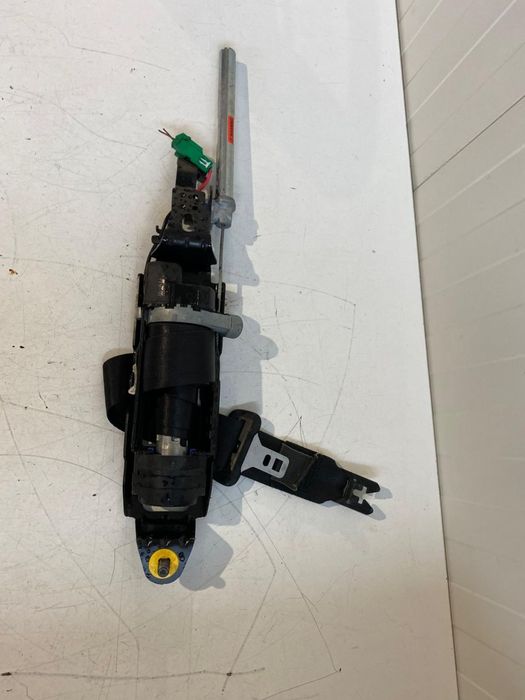Centura stanga fata Volvo XC60 2009-2017 39813836