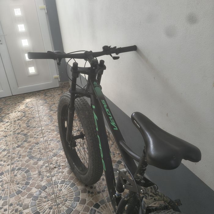 Vând bicicleta velors