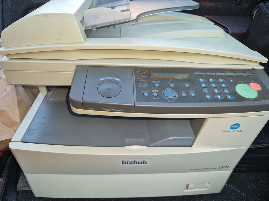 Vând pt piese multifunctional Konica Minolta Bizhub 130f