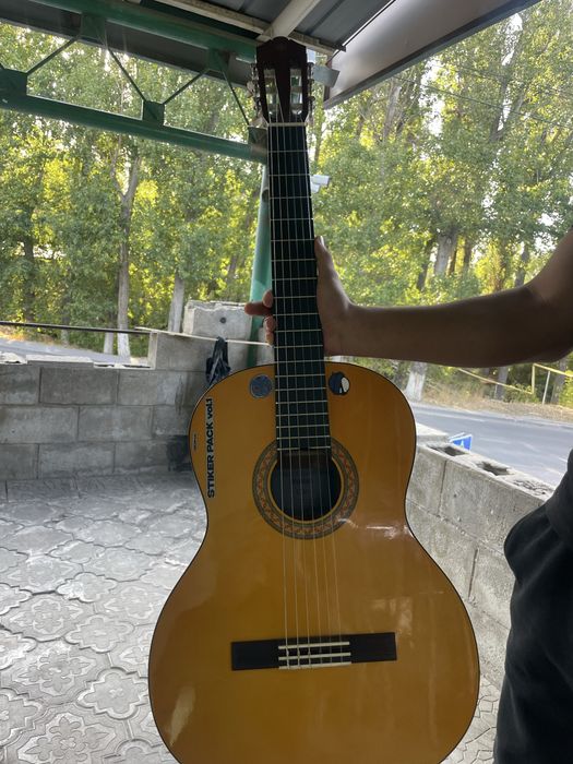 Продам гитары Yamaha с 40