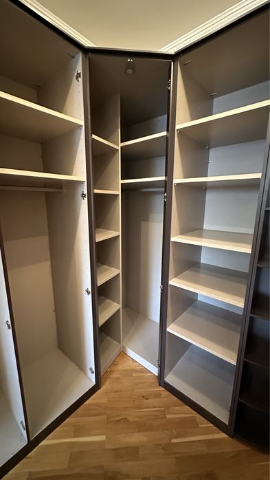 Продаю спальный гарнитур