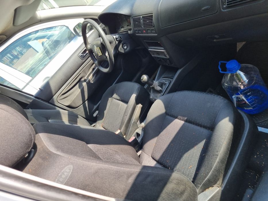 VOLKSWAGEN Golf 2001 — imagine 4