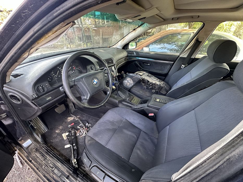 Bmw 528i на части