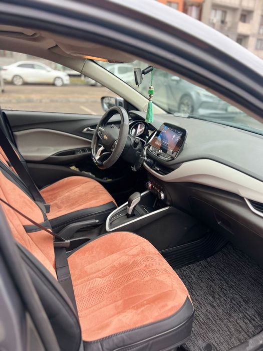 Продам шевроле оникс 2023 года