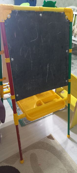 Продам     мольберт