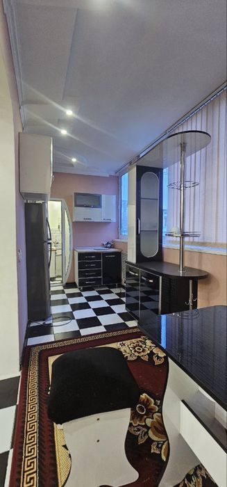 Fargona shaxar sentrda kvartira ijaraga beriladi Unversitet oldida