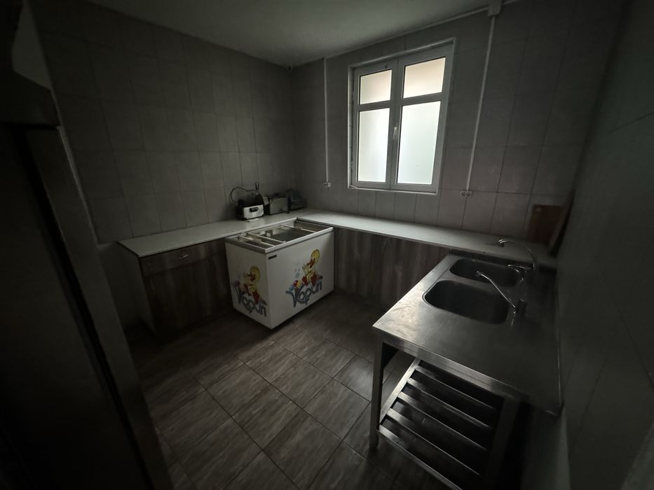 Дава се под наем Заведение в Велико Търново, Център - 75 кв.м за 918 € - Снимка #2