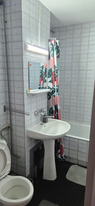 Apartament cu 3 camere 65mp 7 noiembrie