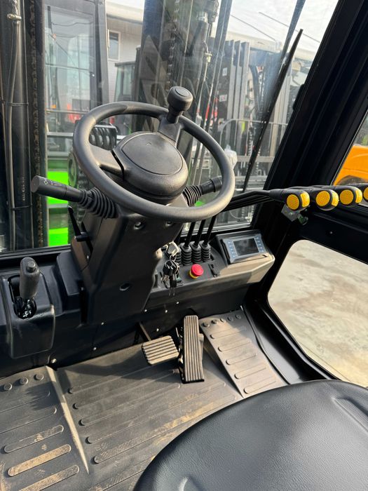 Stivuitor electric Electrostivuitor NOU LITHIU 3,5T DIN STOC GARANTIE