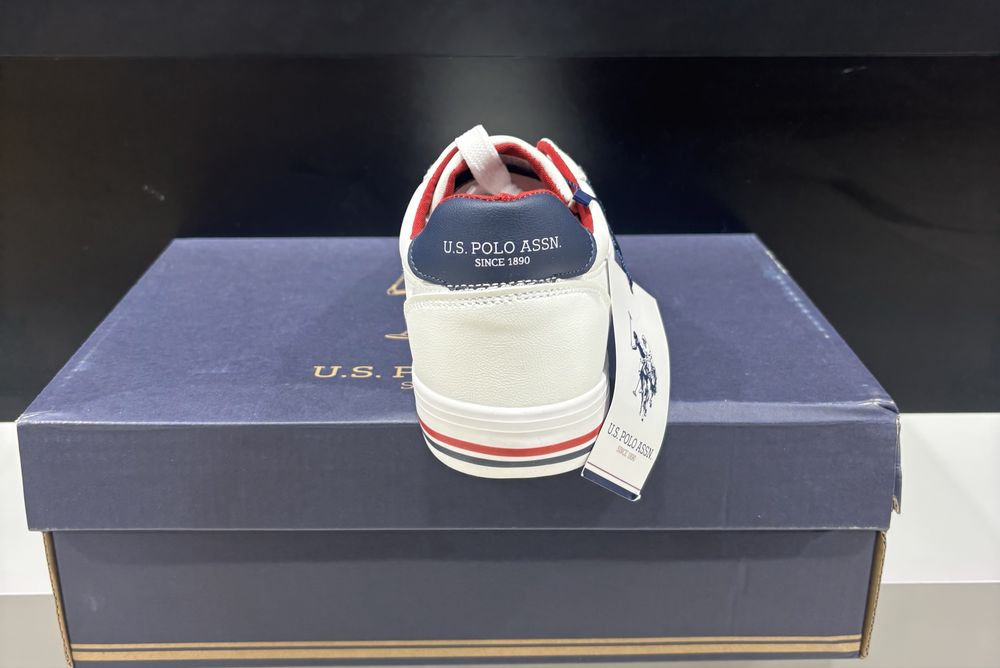Adidasi U.S Polo noi in cutie