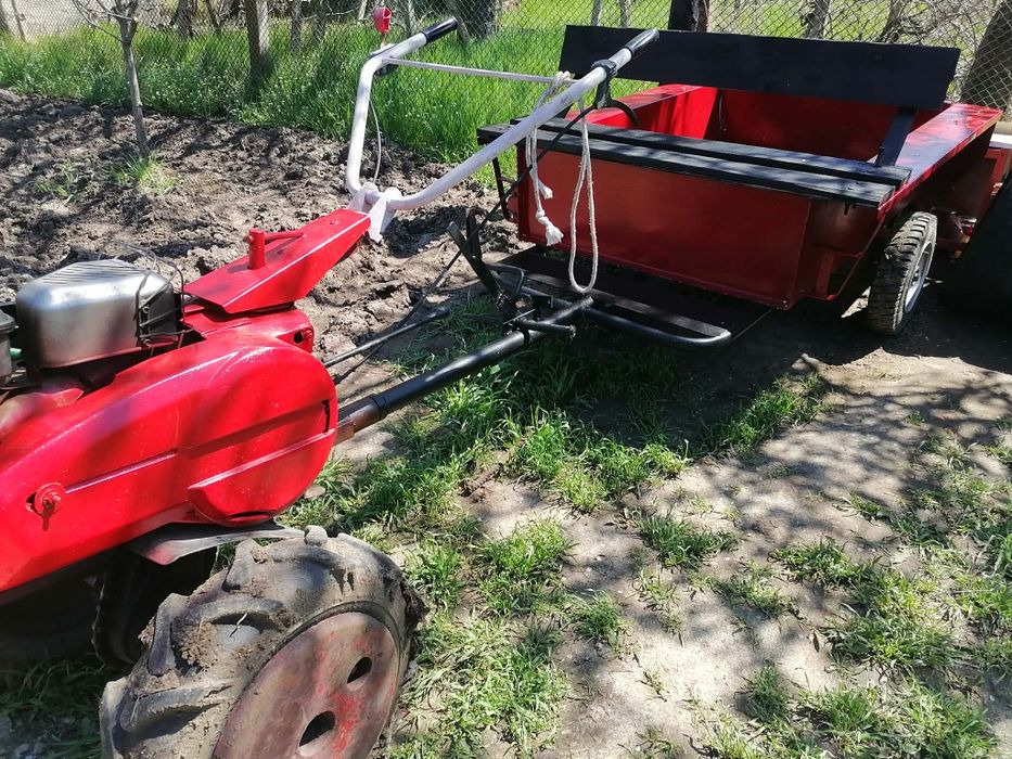 Фабрично ремарке за мотофреза със спирачки