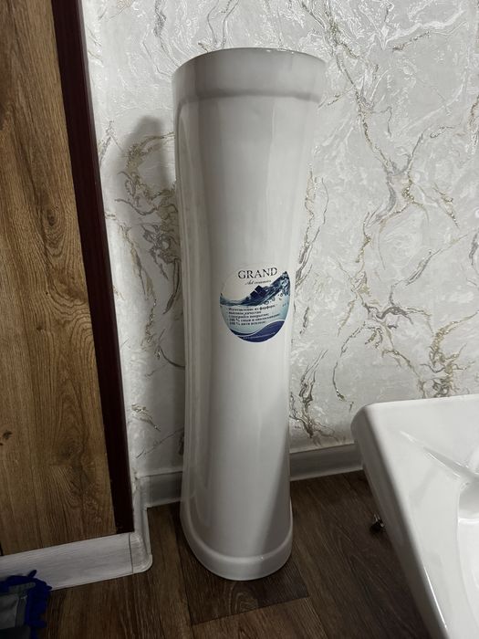 Раковина, смеситель, шлангы