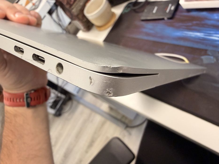 MacBook Pro 16” (2019) Intel i9 / 16GB RAM / Retina