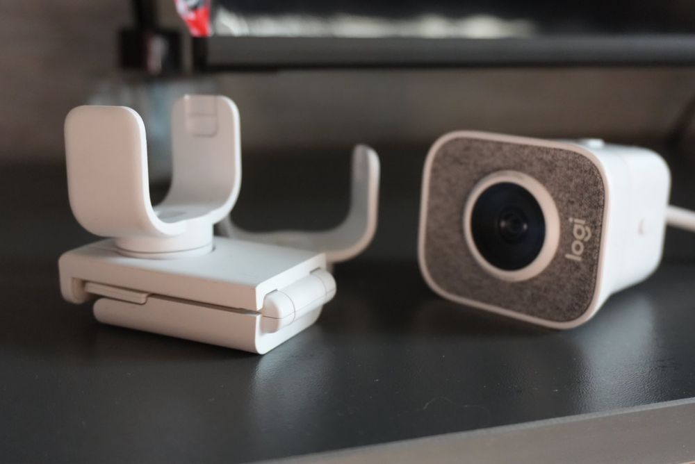 Logitech streamcam белая