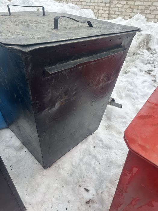 Срочно продается мусорной контейнеры