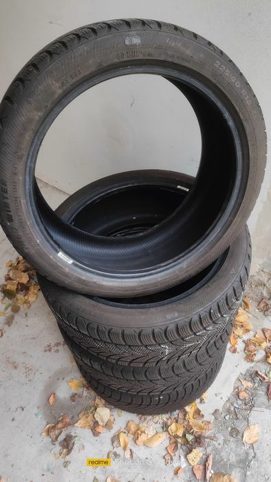 225 40 18 Set 4buc aproape noi