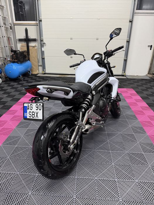 Kawasaki Er -6N 2012