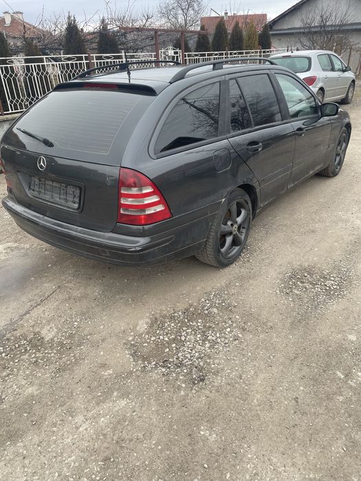 Мерцедес   W203  C 2.2 cdi.    143 коня  ЦЯЛ ИЛИ НА ЧАСТИ