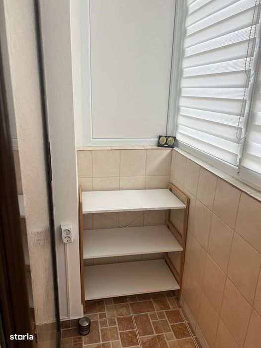 Inchiriez apartament 2 camere cu loc de parcare, zona Sud (Mausoleu)