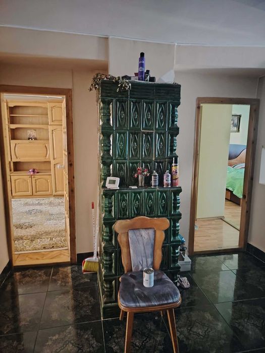 De închiriat Apartament 4 Cam.