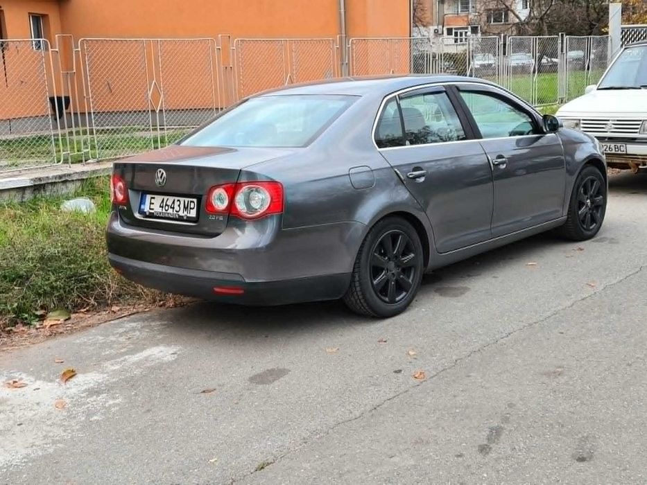 Продавам VW Jetta