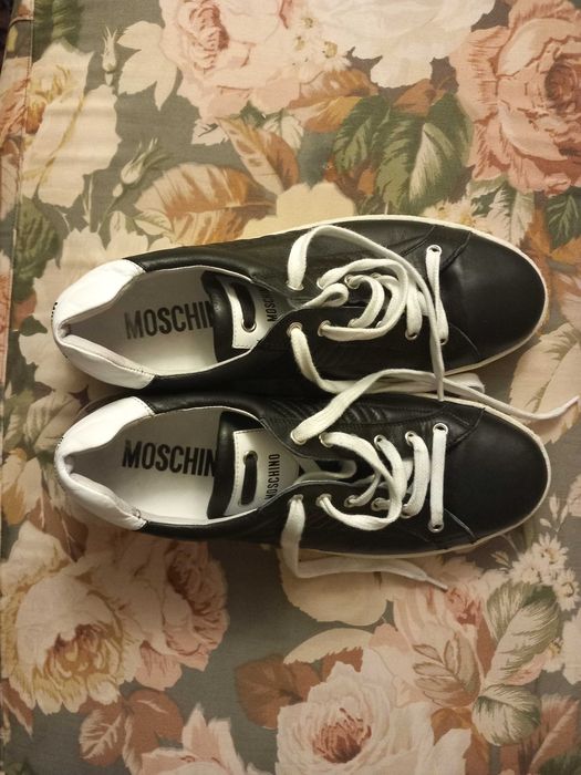 Продавам нови мъжки маратонки ”Moschino”