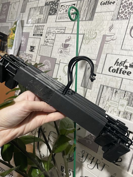 Продам вешалки для одежды