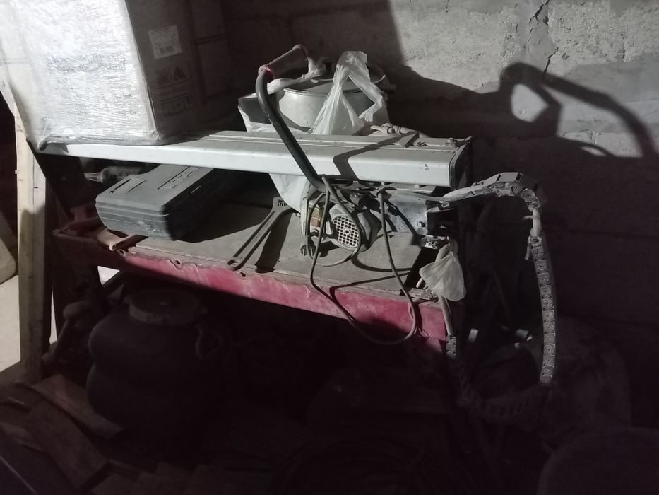 Плиткарез  в хорошем состояние