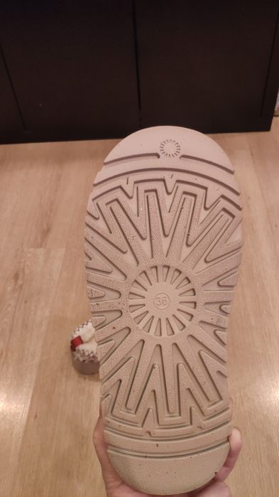 Бежевые Угги барашек !