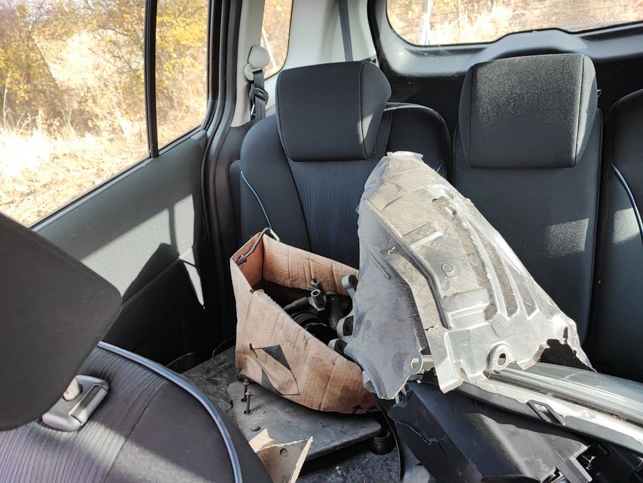 Masda 5 2011г. НА ЧАСТИ