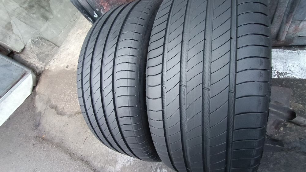 235/40/19 Michelin