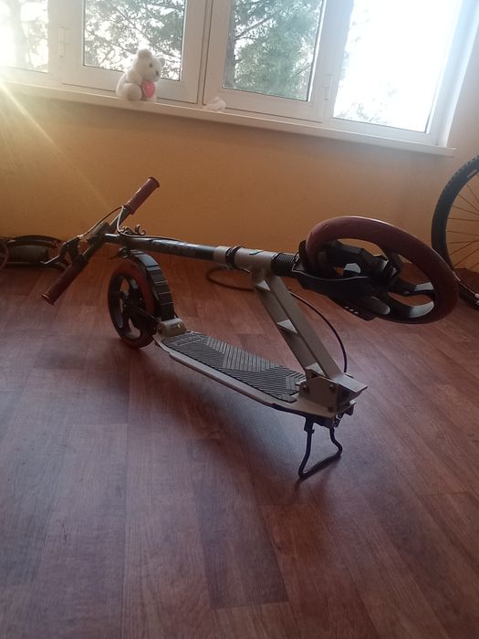 Italian samokat sotiladi