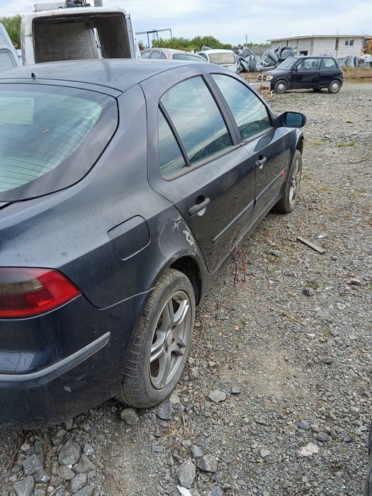 Рено Лагуна 1.9 dti 119 кс 2002г на Части 2бр