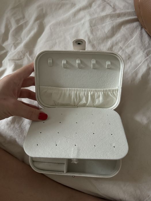 Шкатулка для украшений