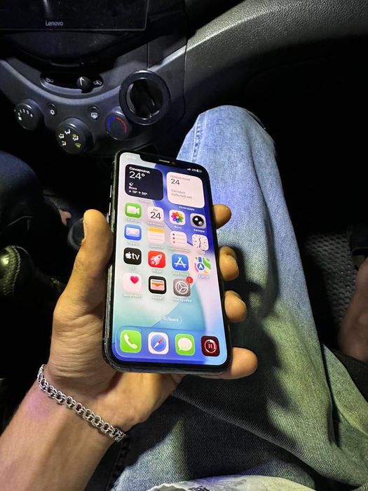 iphone 11 pro сотилади