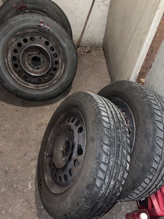 Гуми с джанти 195/65/15. 91V