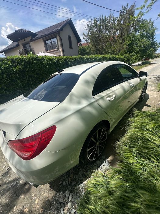Mercedes-Benz CLA180