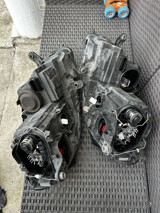 Faruri stanga dreapta bi xenon led vw passat b7.