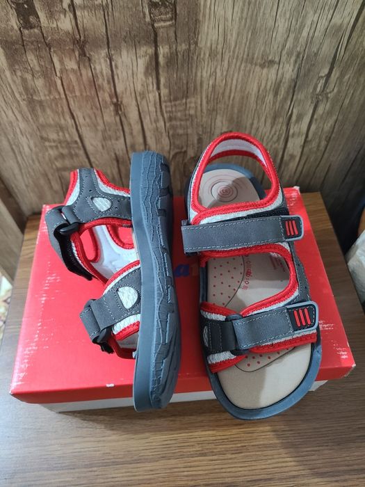 Босоножки для мальчика Polaris 33размер, новые, мягкие