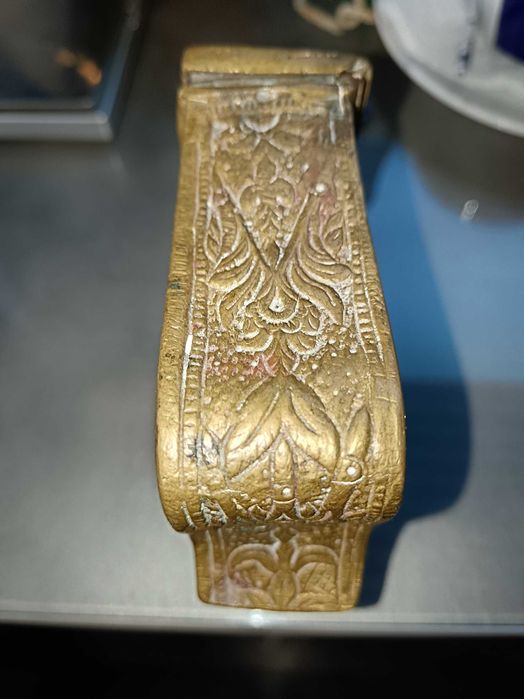 Продавам стар бронзов фишеклък